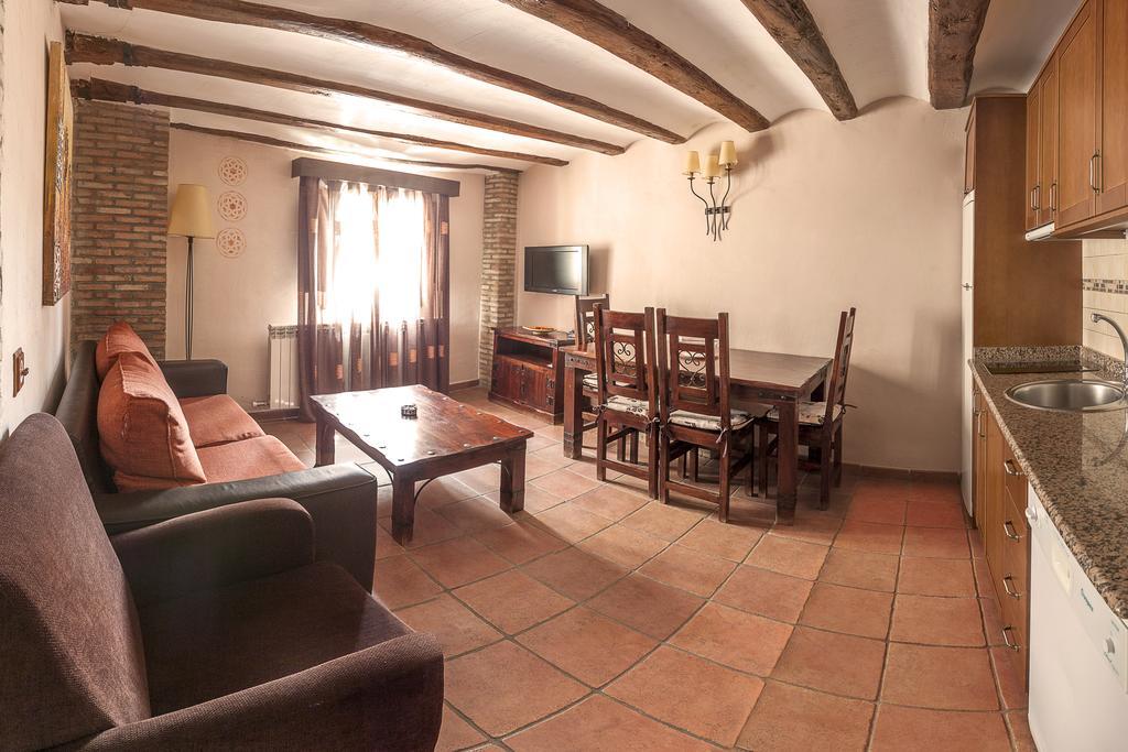 Apartamentos Los Aljezares Gea de Albarracín Екстериор снимка