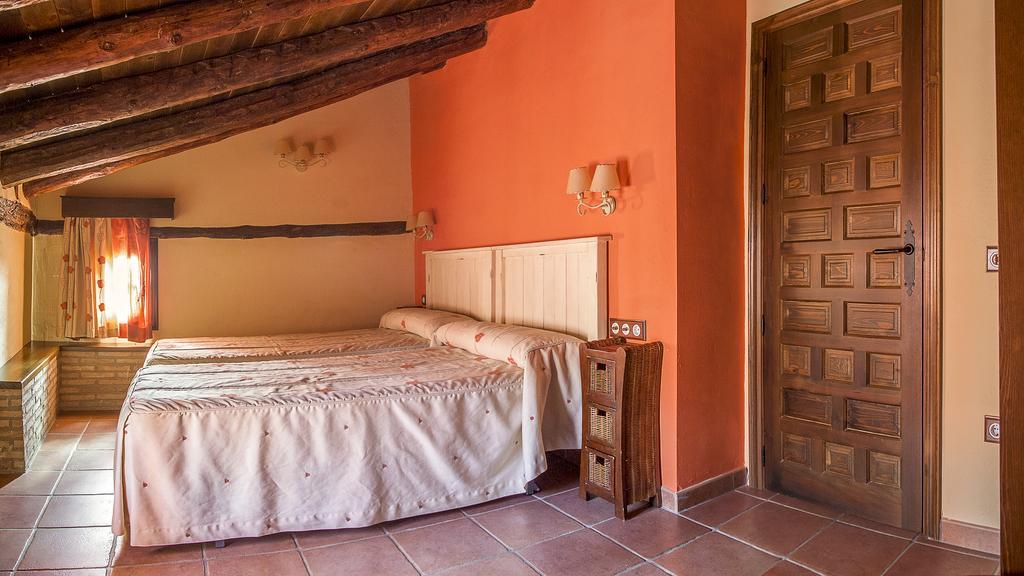 Apartamentos Los Aljezares Gea de Albarracín Екстериор снимка