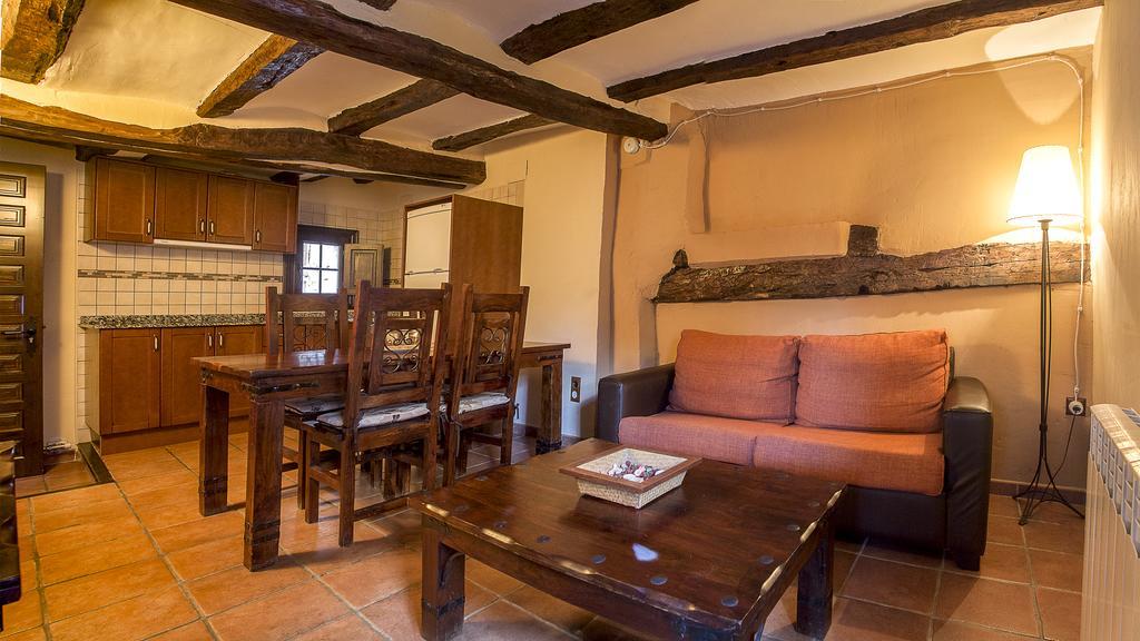 Apartamentos Los Aljezares Gea de Albarracín Екстериор снимка
