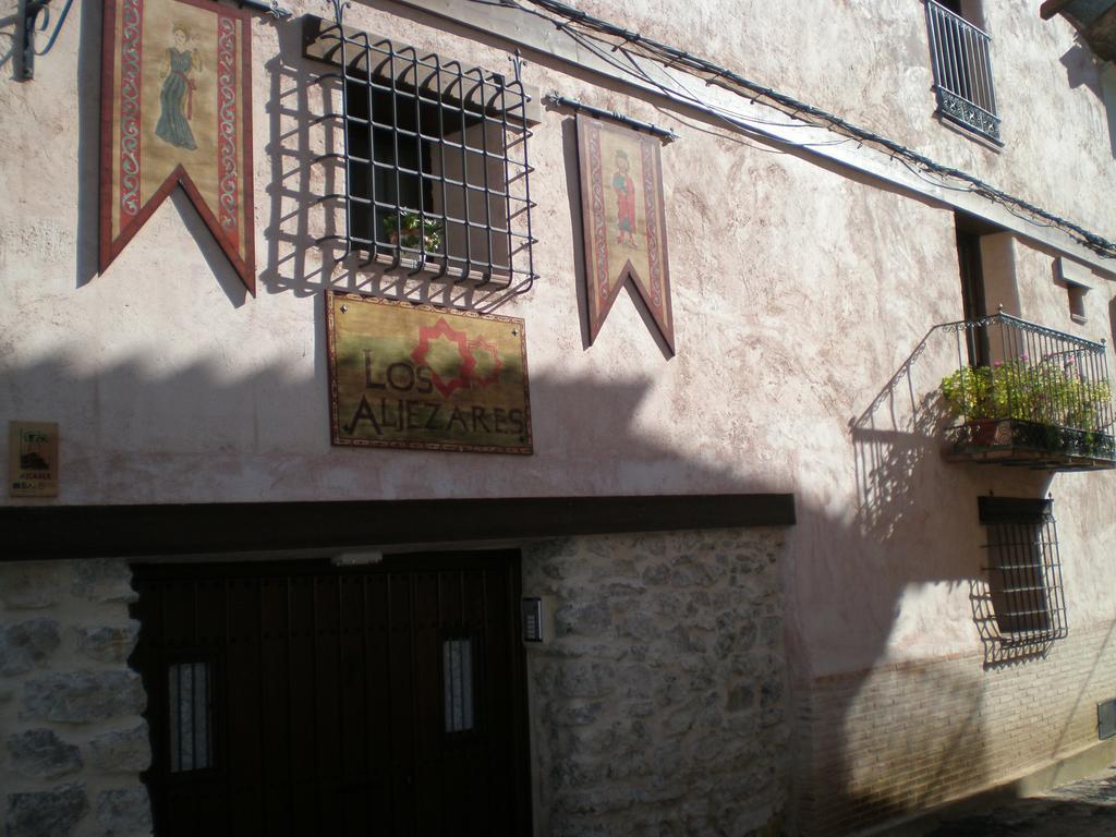 Apartamentos Los Aljezares Gea de Albarracín Екстериор снимка